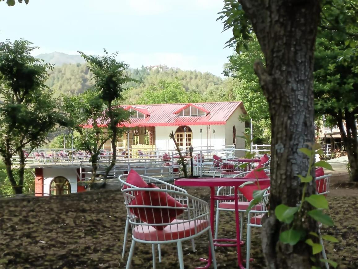 Aaroham Resort, Shimla Zewnętrze zdjęcie