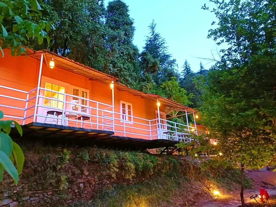 Aaroham Resort, Shimla Zewnętrze zdjęcie