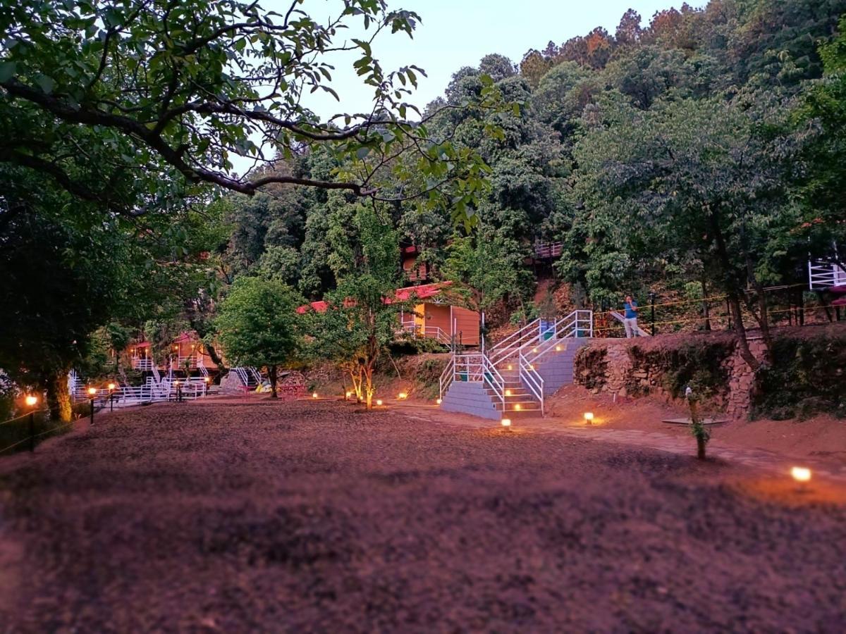 Aaroham Resort, Shimla Zewnętrze zdjęcie